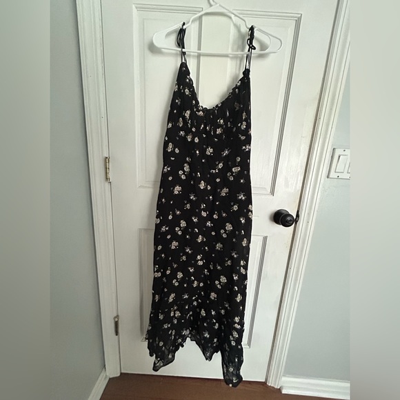 Reformation Embry dress in color Daisy, size 12 - Picture 2 of 4
